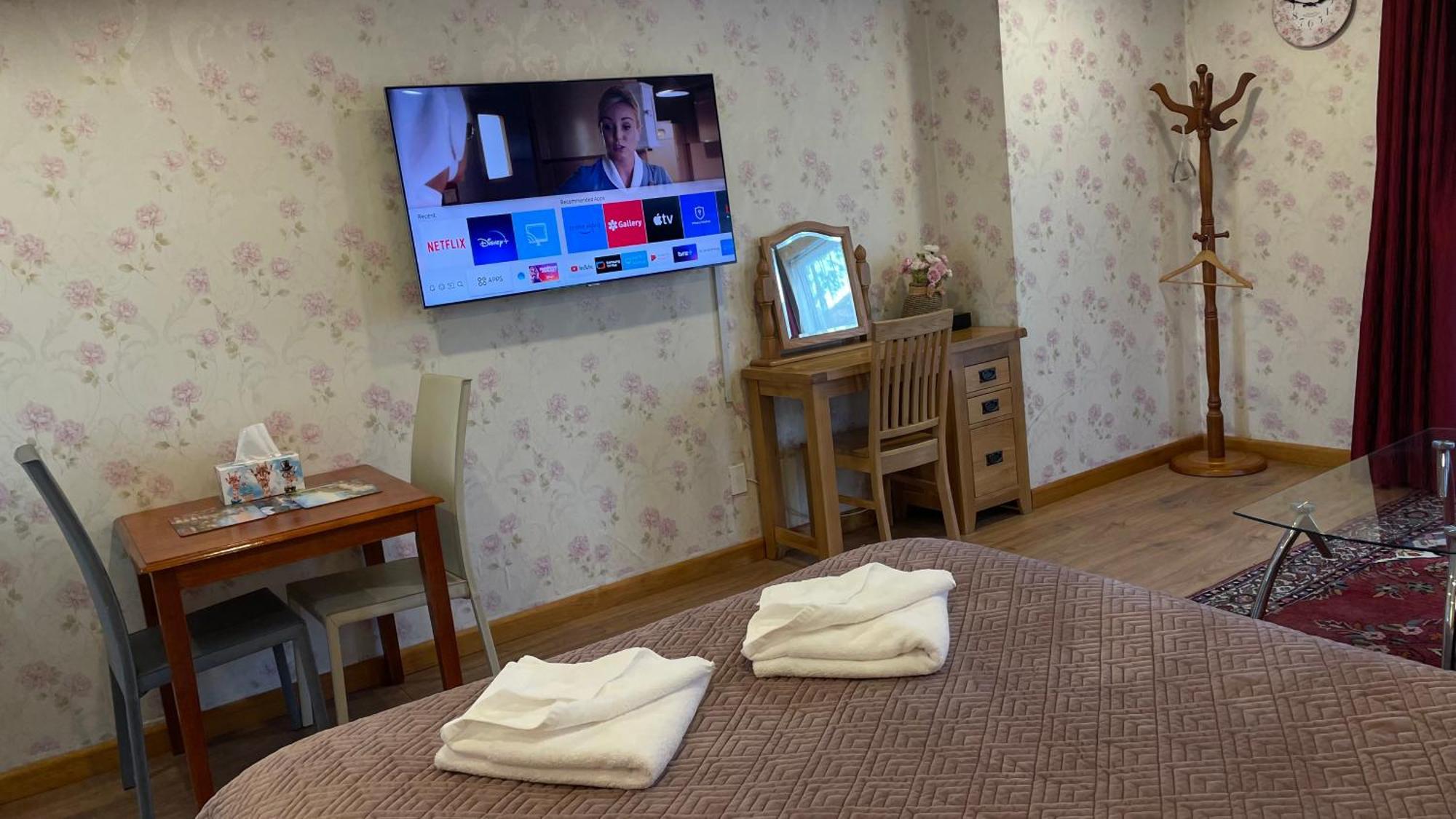Cascades Motor Lodge Оукланд Екстериор снимка
