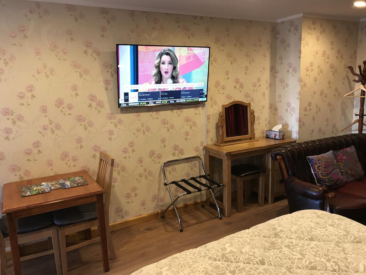 Cascades Motor Lodge Оукланд Екстериор снимка